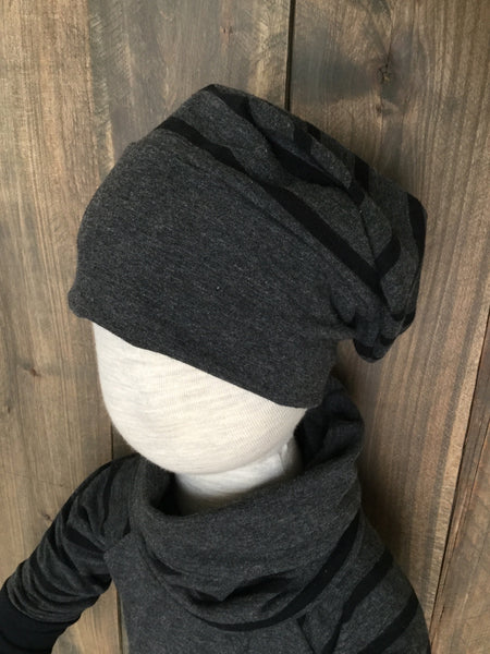 Tuque réversible Gris ou Noir /rayure gris-noir