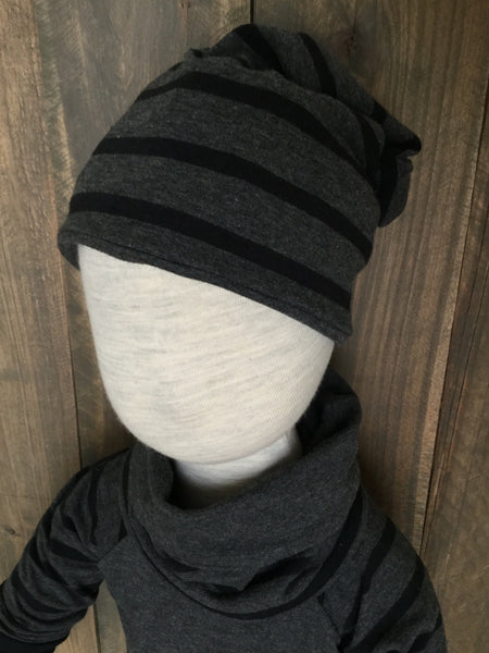 Tuque réversible Gris ou Noir /rayure gris-noir